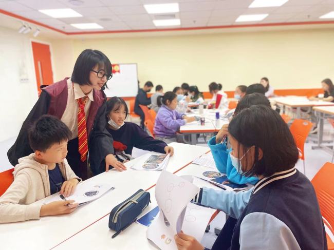 2021年发生的教育新闻：双减政策落地、职业教育法大修、新高考改革等重大变革，让孩子学习更轻松快乐