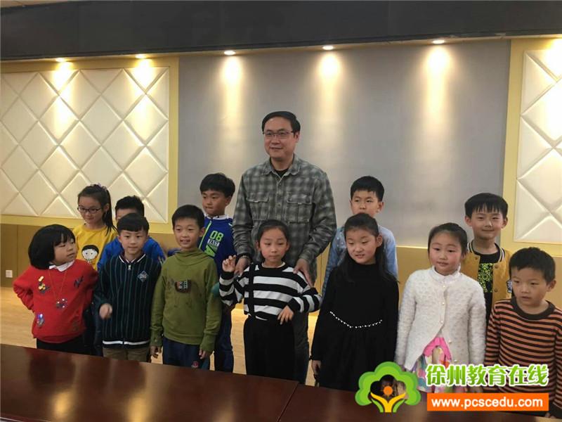 徐州教育频道主持人是谁？揭秘他们的专业背景与成长故事